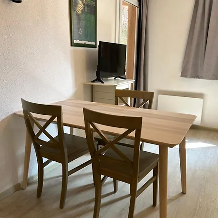 Domaine Valescure 1 Ou 2 Pieces Vue Jardin Ou Piscine Apartament *